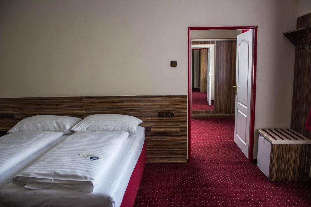 Hotel Continental Plzeň Kültér fotó