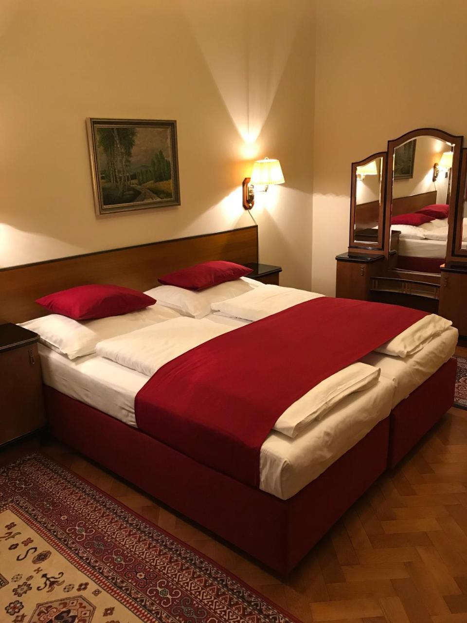 Hotel Continental Plzeň Kültér fotó